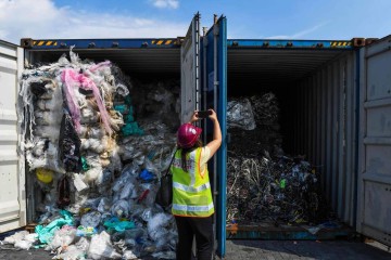 La Malaisie va retourner à l’envoyeur des centaines de tonnes de déchets en plastique